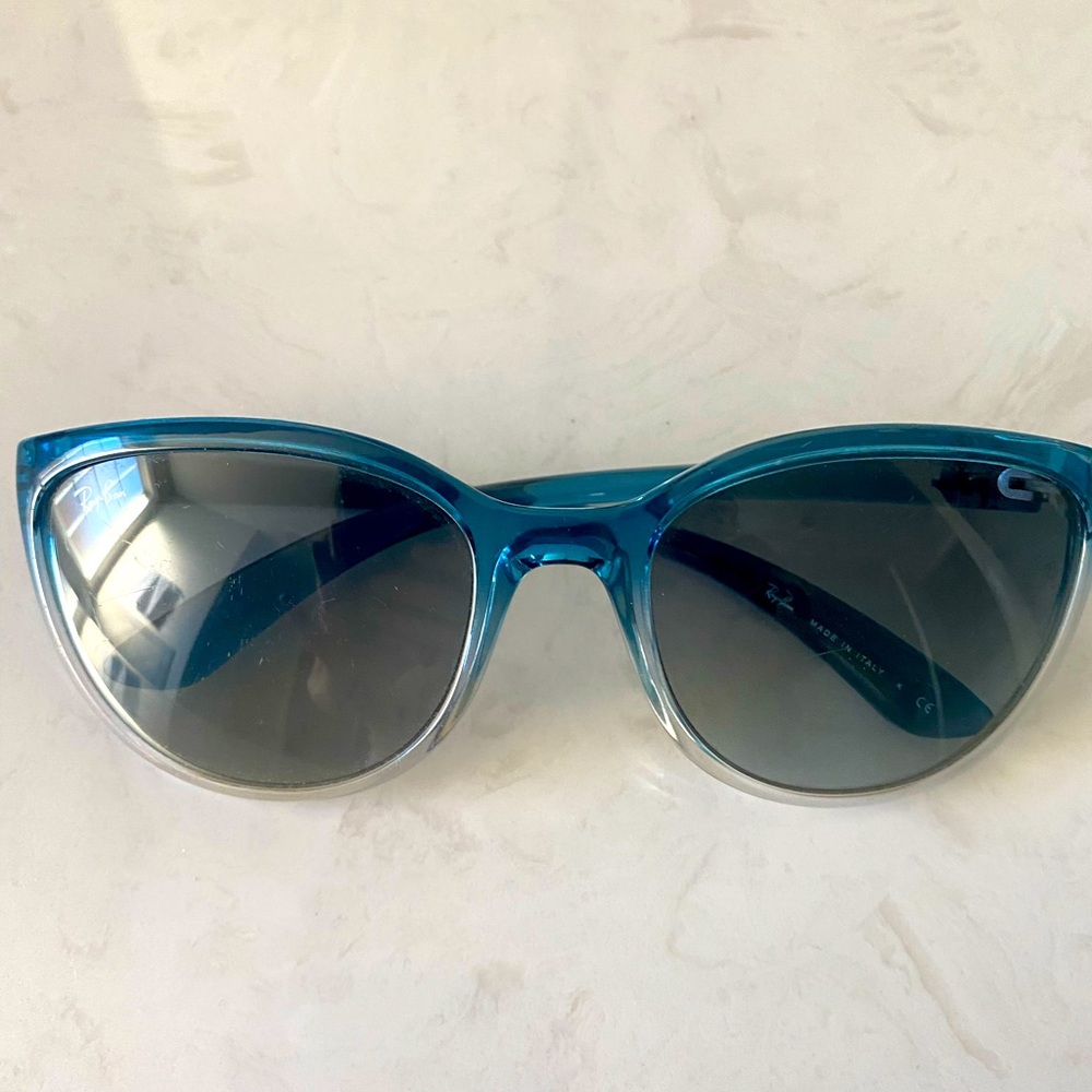 Ray-ban cat eye sunglasses circa 2012 (RB4167)